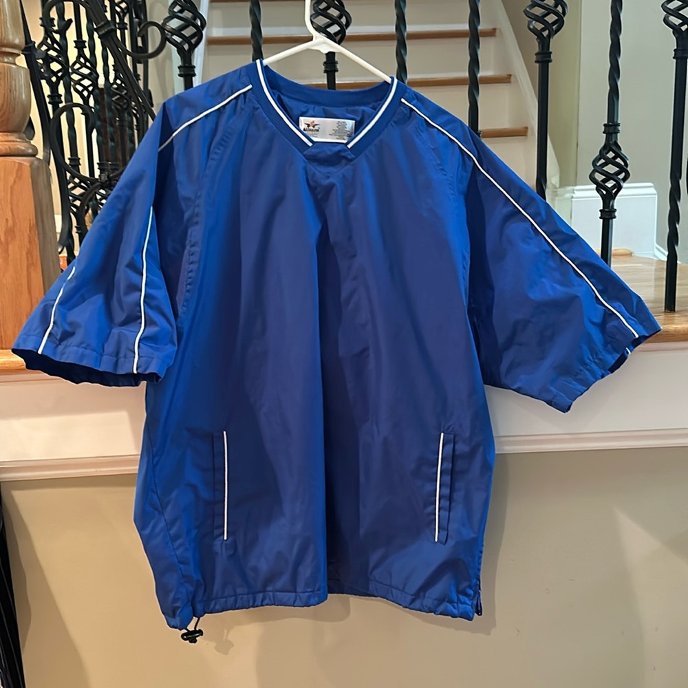 Blue short sleeve pullover, size large